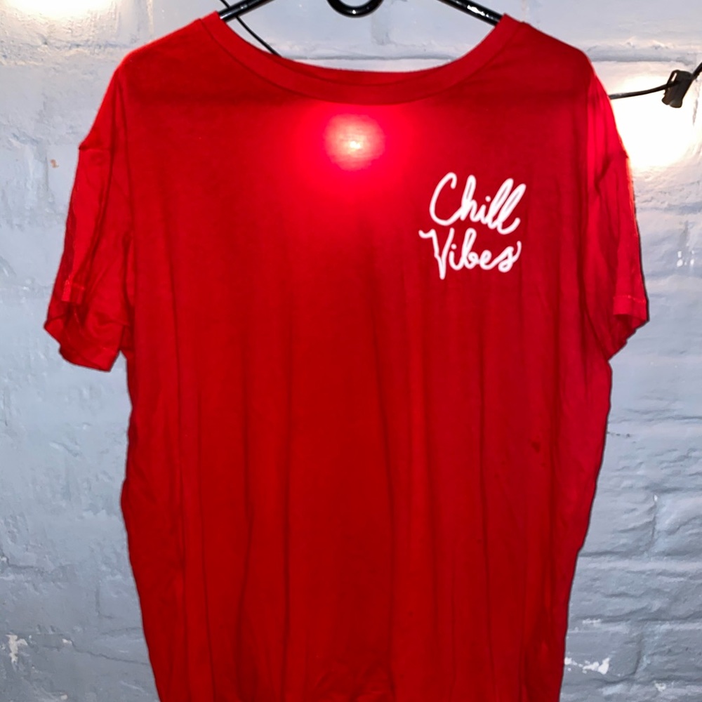Victoria’s Secret pink “girlfriend T-shirt“